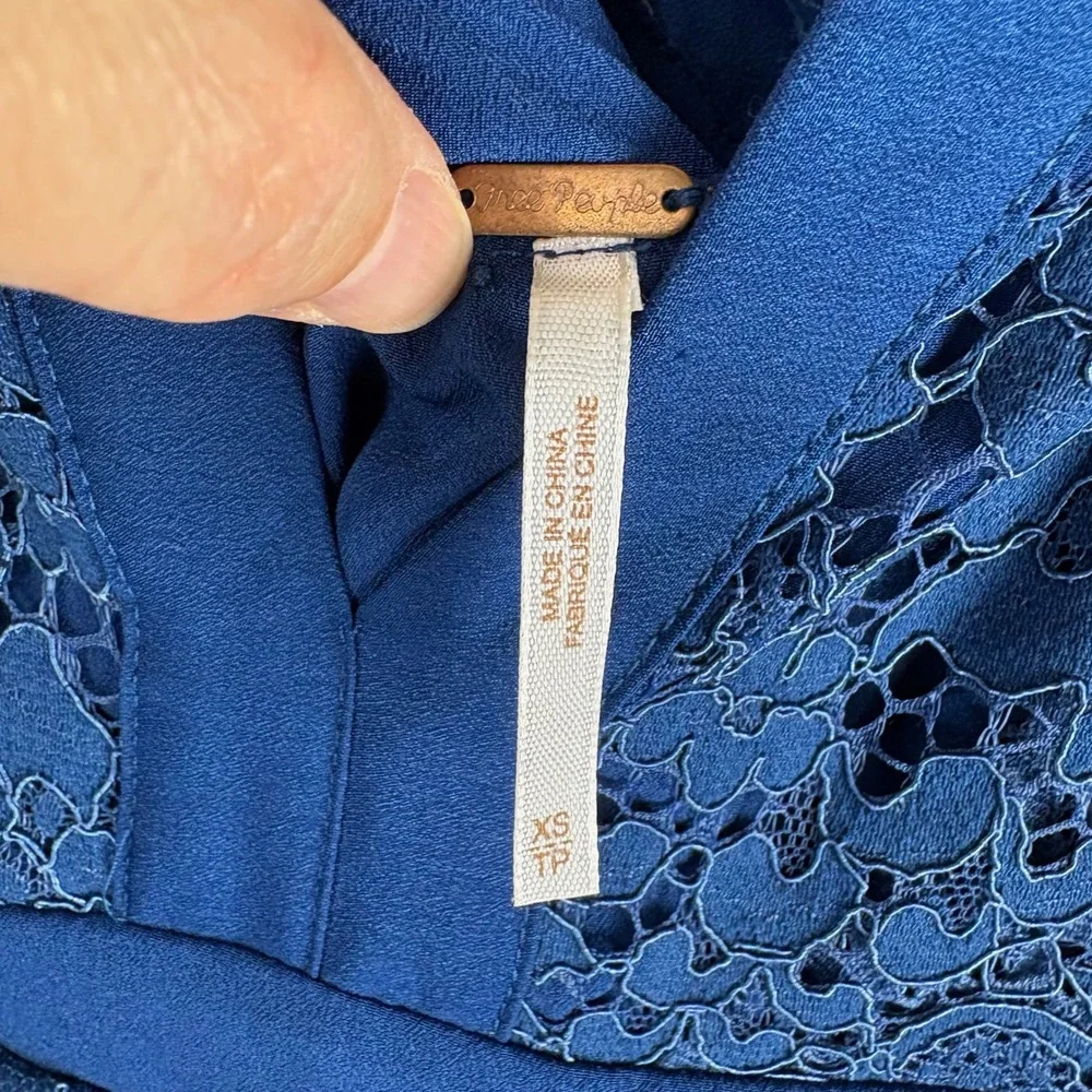 Free People Lovely in Lace Cobalt Mini Dress XS V-Neck Crossover Keyhole Pockets